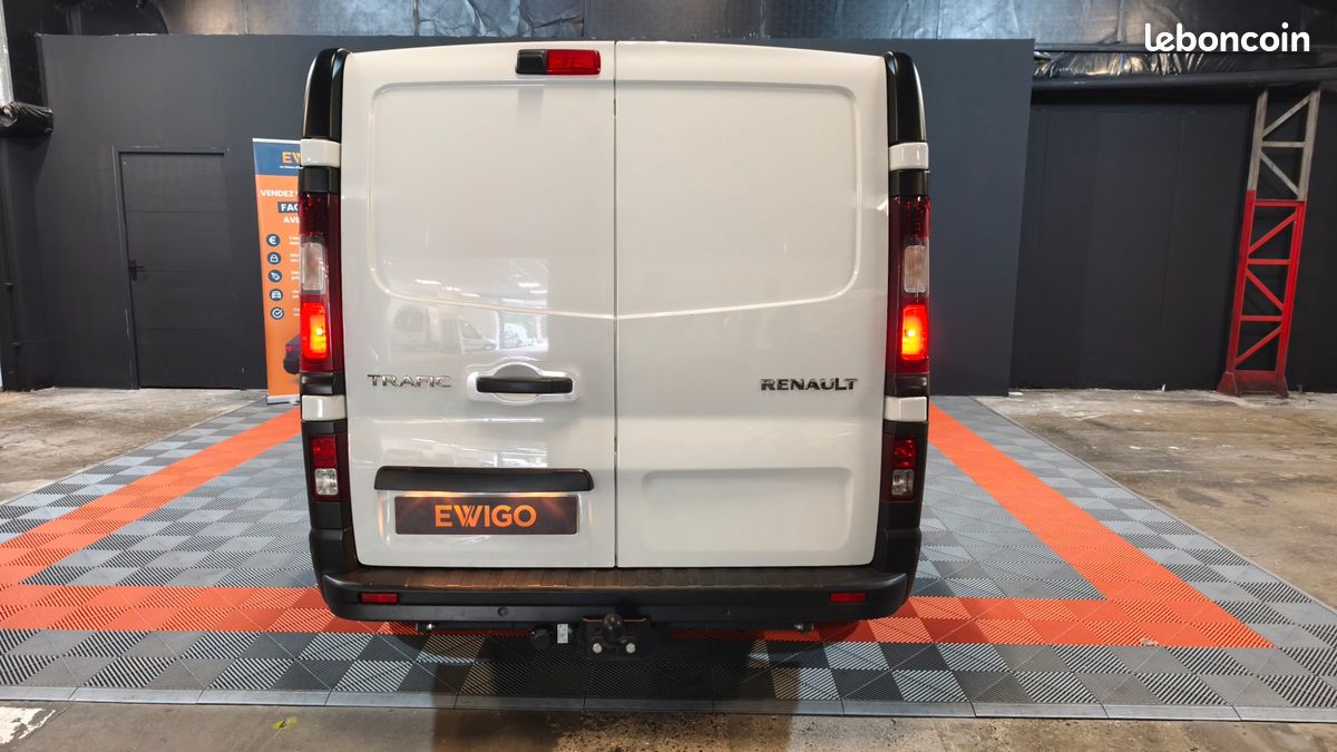 Renault trafic vu fourgon 2.0 bluedci 150 28 l1h1 grand-confort tva recuperable (image 4)