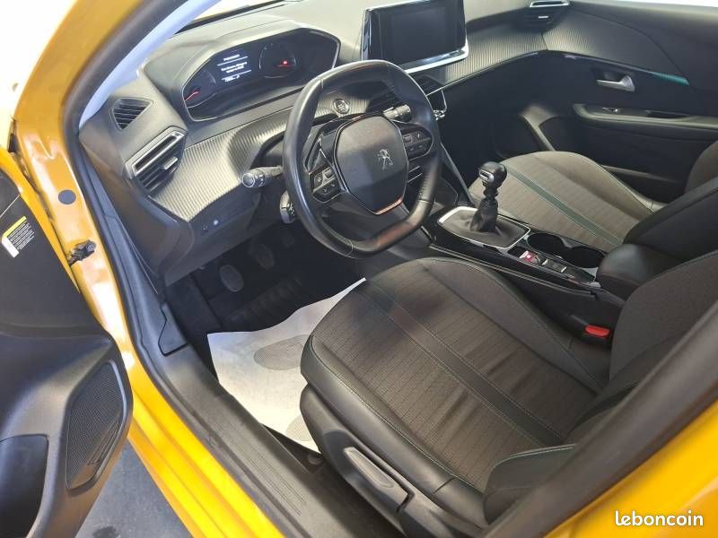 Peugeot 208 PureTech 100 S&S BVM6 Allure (image 7)