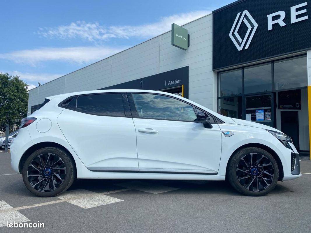 RENAULT CLIO 1.0 Tce - 90 V BERLINE Esprit Alpine PHASE 2 (image 3)