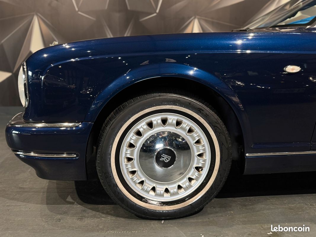 Rolls-Royce Corniche V8 6.8 V8 325 Ch BA Cabriolet Berline BVA 2001 4 Places (image 10)