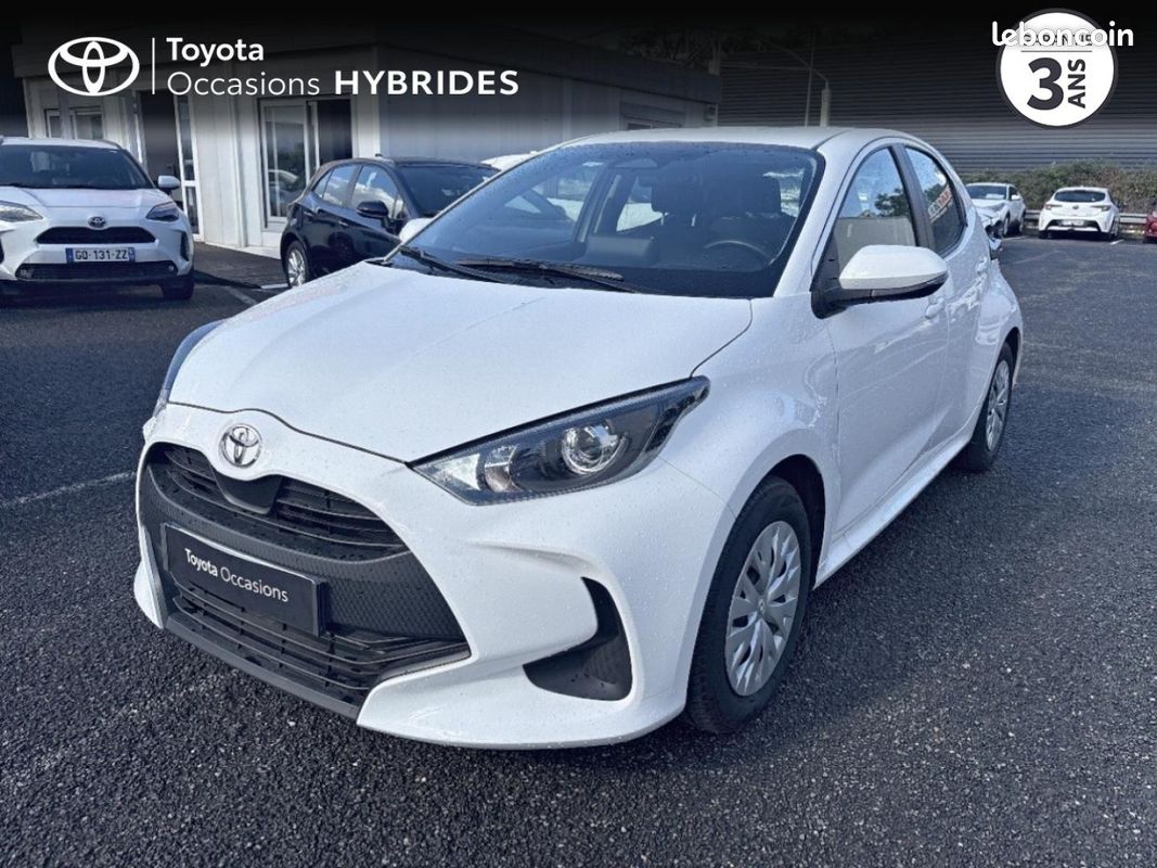 Toyota Yaris 116h Design 5p MC24 (image 1)