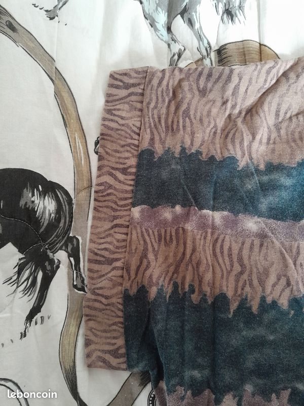 Tee shirt (image 4)
