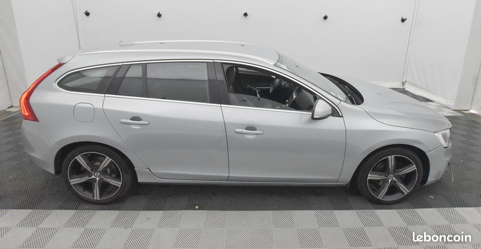 Volvo V60 D4 190 R-DESIGN BA (image 3)