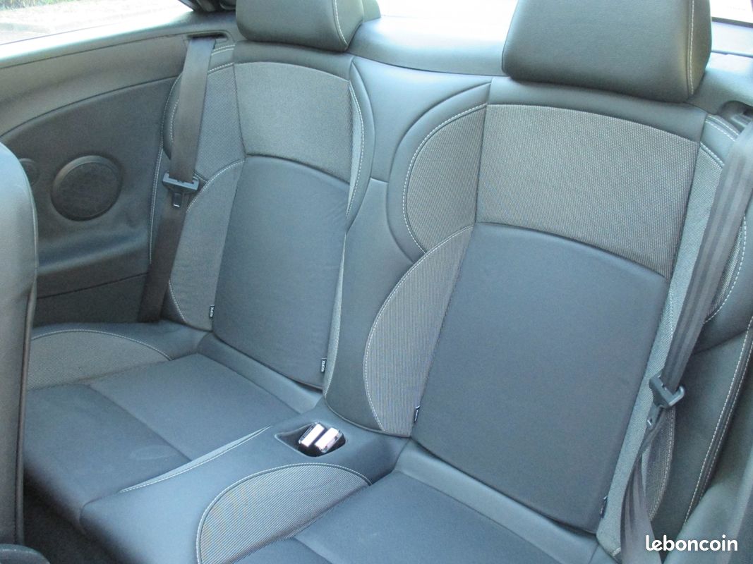 Renault MEGANE III CC 1.5 DCI 110CH FAP DYNAMIQUE ECO² (image 15)