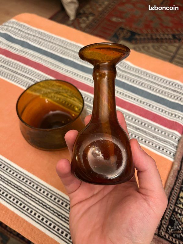 Duo de verrerie vintage ambrée – Coupe Biot bullée et Soliflore 60s/70s (image 2)