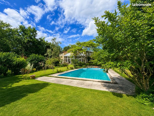 Maison 11 pièces 182 m²