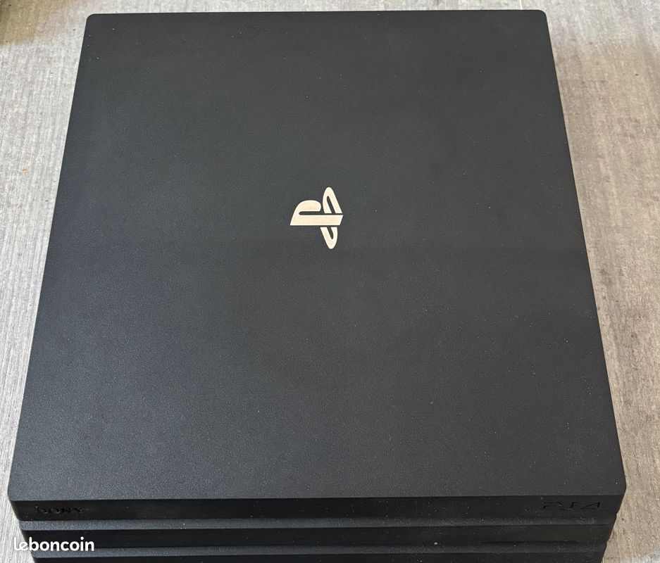 Playstation 4 pro (image 1)