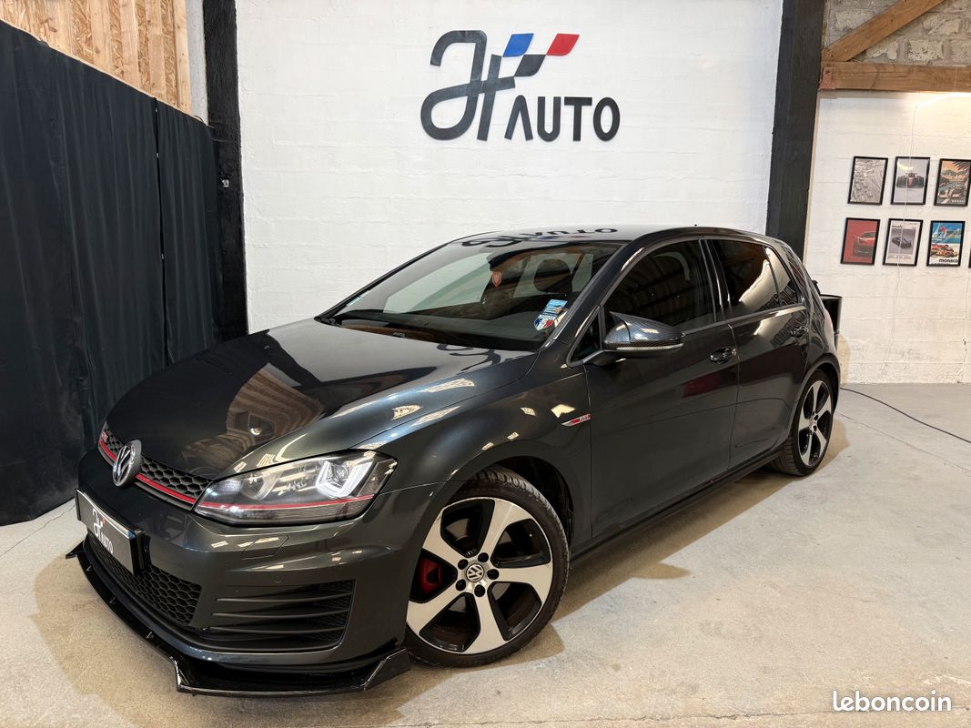 Volkswagen Golf VII GTI 2.0 TSI DSG 220 CV | SIÈGES CHAUFFANTS | JANTES 18" | ÉTRIERS DE FREINS ROUGE (image 1)