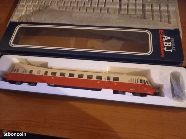 Jouef HJ2410S - AUTORAIL DIESEL ABJ 3, LIVRÉE ROUGE/BEIGE, TOIT ROUGE, SNCF, DIGITALE SONORE - JMR