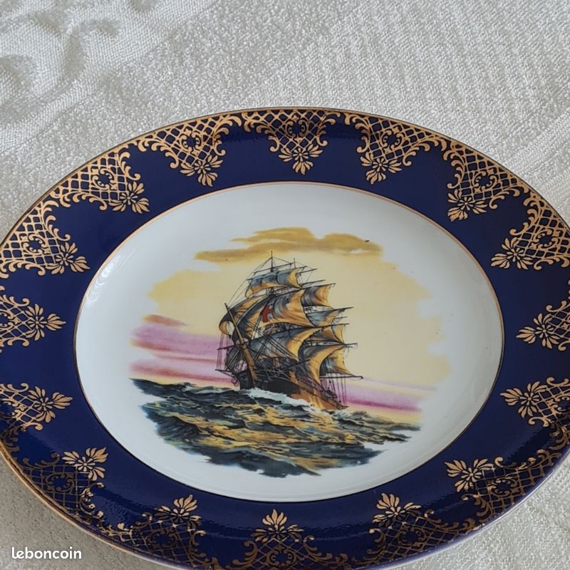 WEATHERBY HANLEY England Royal Falcon Ware 6 1/2" Plate of a Tall Ship (image 1)