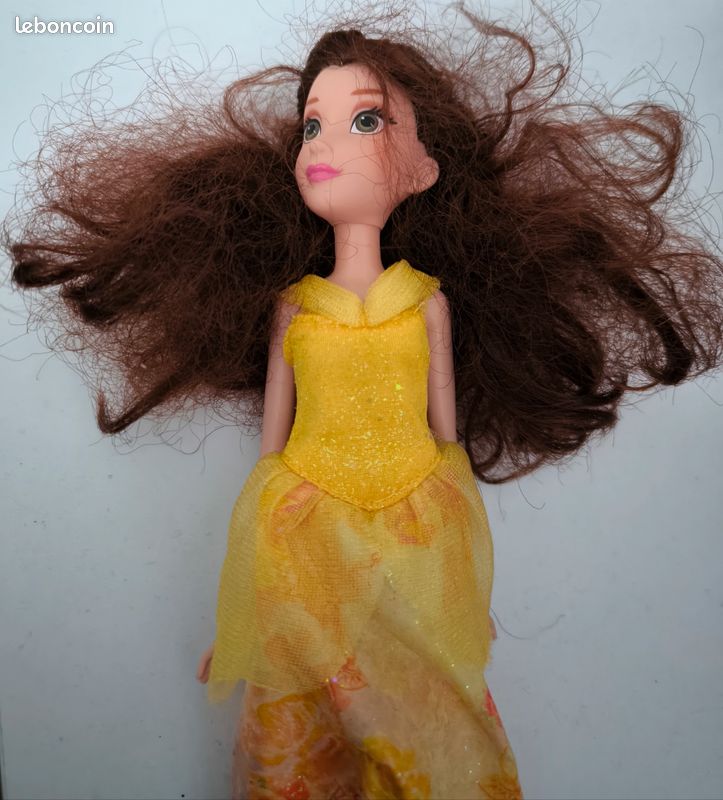 Énorme lot de barbie et figurines (image 9)