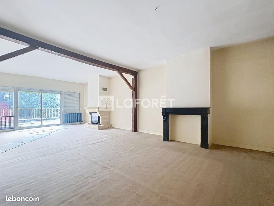 Immeuble 4 pièces 236 m² · à Calais · 236 m² · 250 000 €