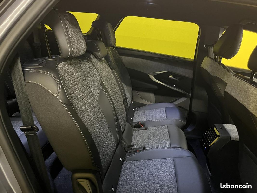 Peugeot 5008 allure hybrid 145ch e-dcs6 7 places / camera 360° faible kilometrage (image 12)