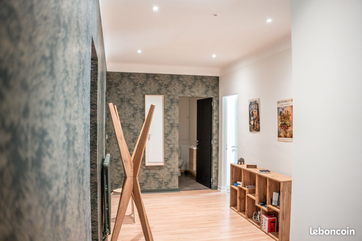Location grand appartement 4 chambres - 8 personnes en plein cœur de La Roche Sur Yon (image 17)