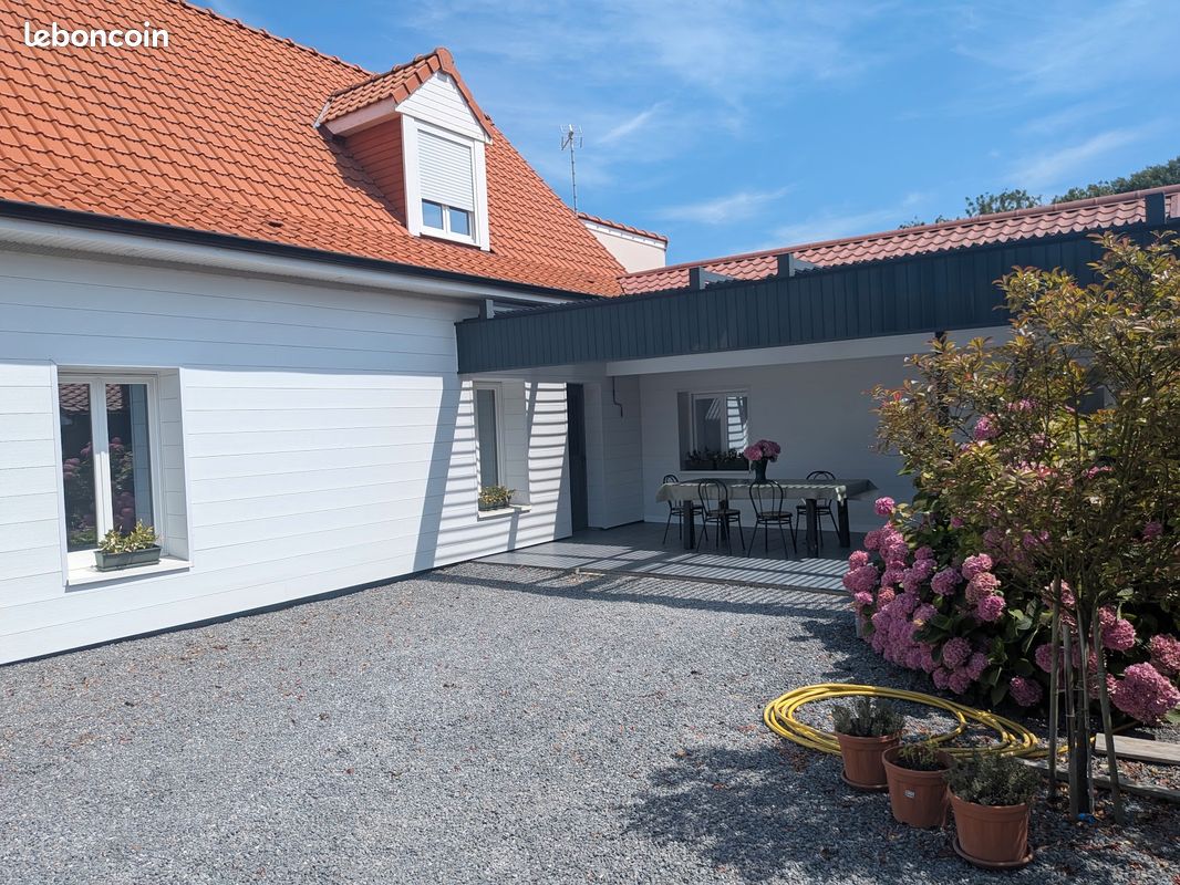 Maison 7 pièces 222 m² · à Nielles-lès-Calais · 222 m² · 485 000 €