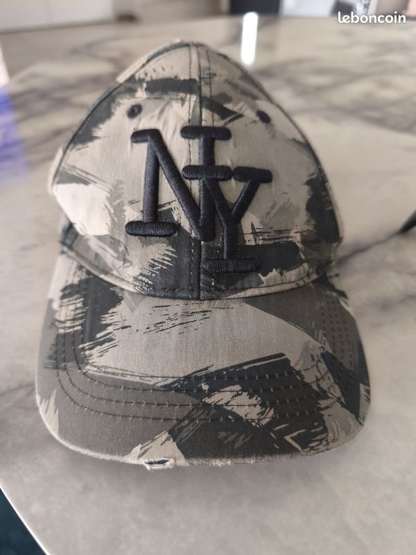 Casquette baseball 'noir caki NY original valeur 70 (image 1)