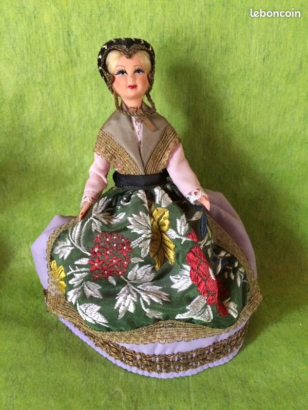 Poupee regionale d'occasion - Collection - - page 2