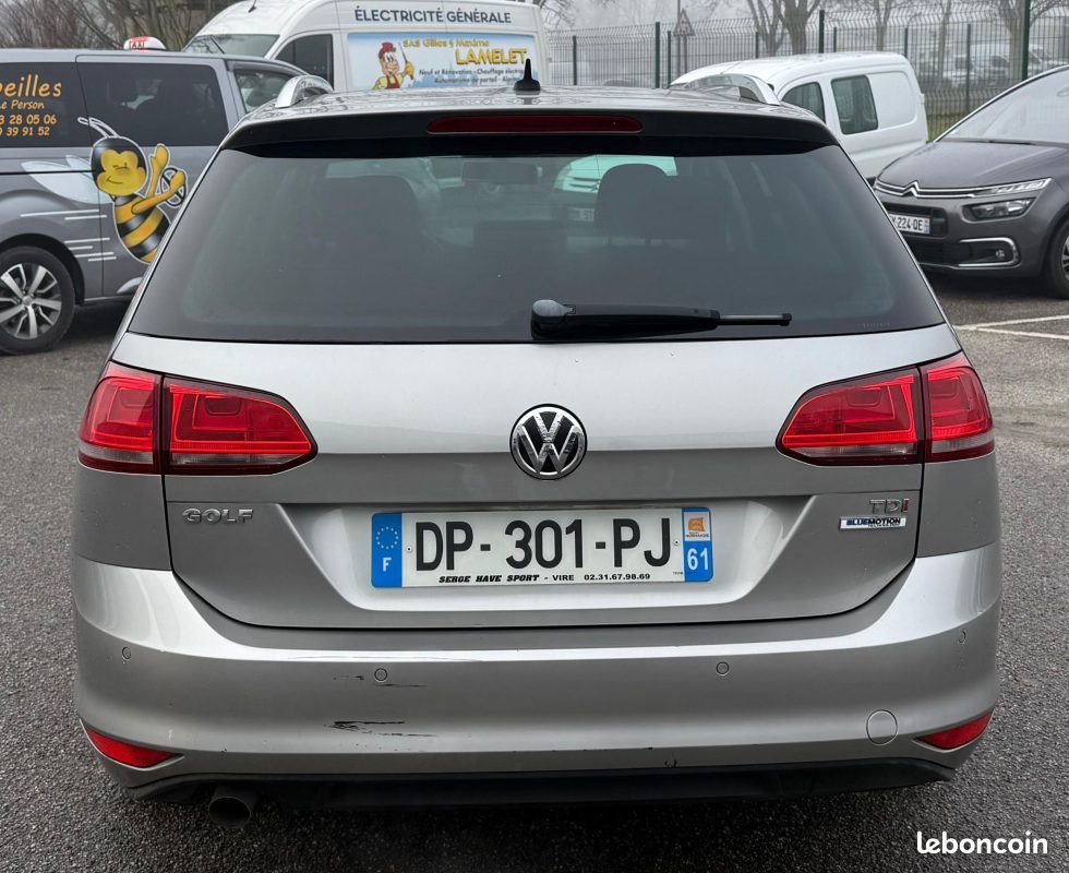 VOLKSWAGEN GOLF SW 1.6 TDI 105 BlueMotion Technology 4Motion Série Spéciale Cup - Toit Panoramique (image 8)