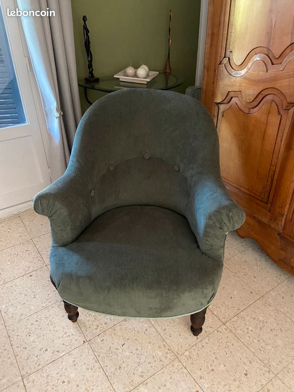 Fauteuil crapaud entièrement restauré (image 1)