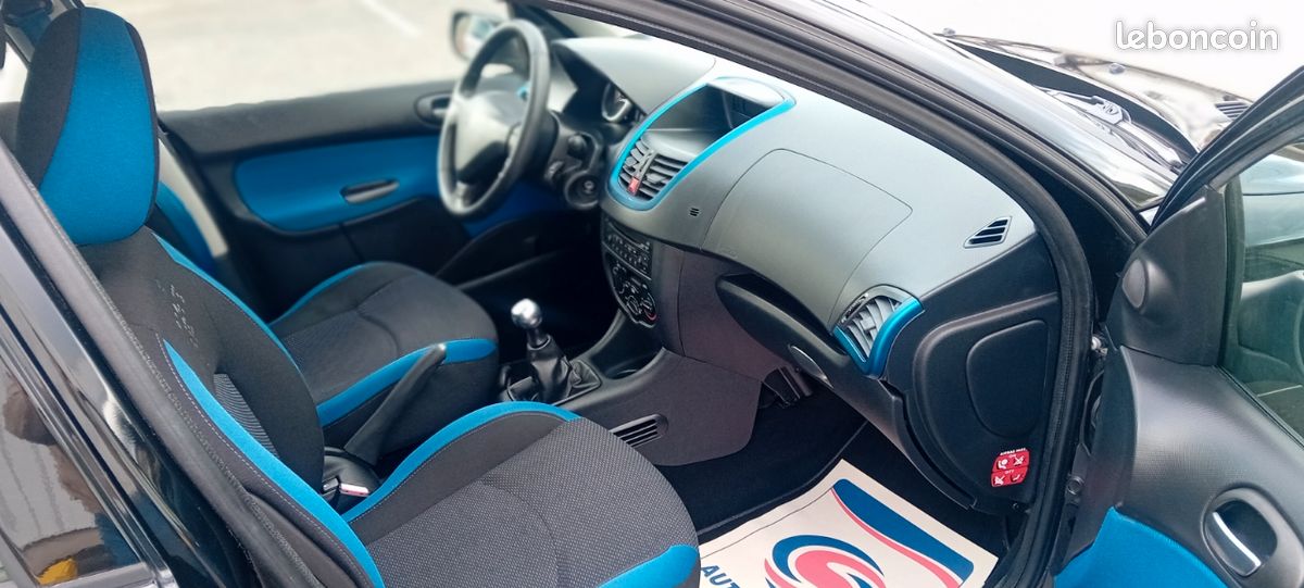 PEUGEOT 206+ 1.4 BlueLion 70 cv 5 PORTES (image 5)