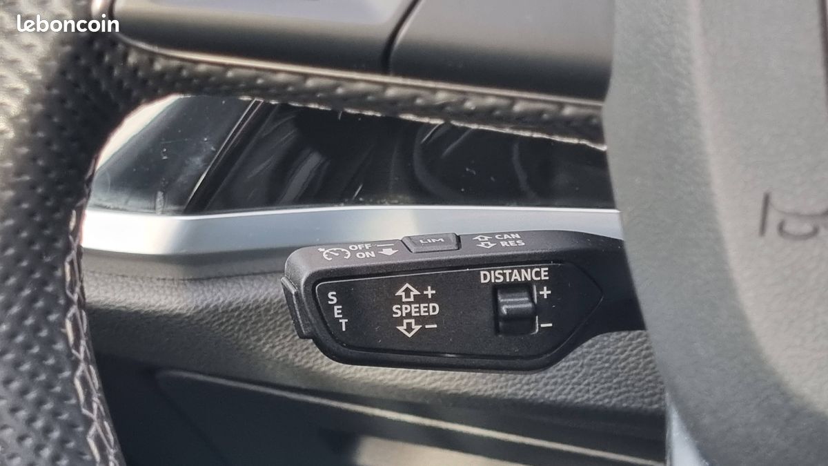 AUDI Q3 45 TFSIe 245 ch S tronic 6 S line (image 21)