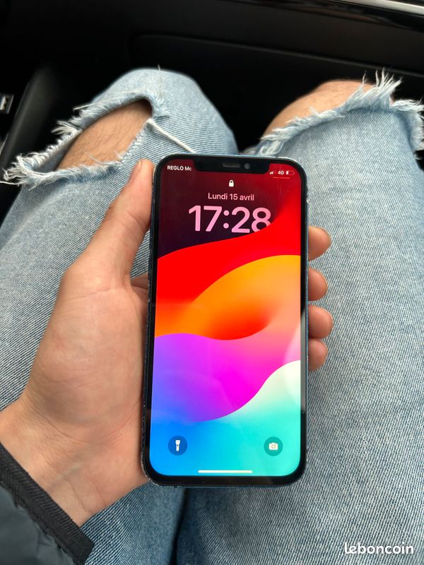 IPhone 12 (image 1)