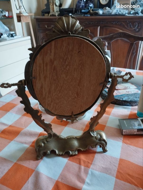 Miroir en bronze pivotant (image 3)
