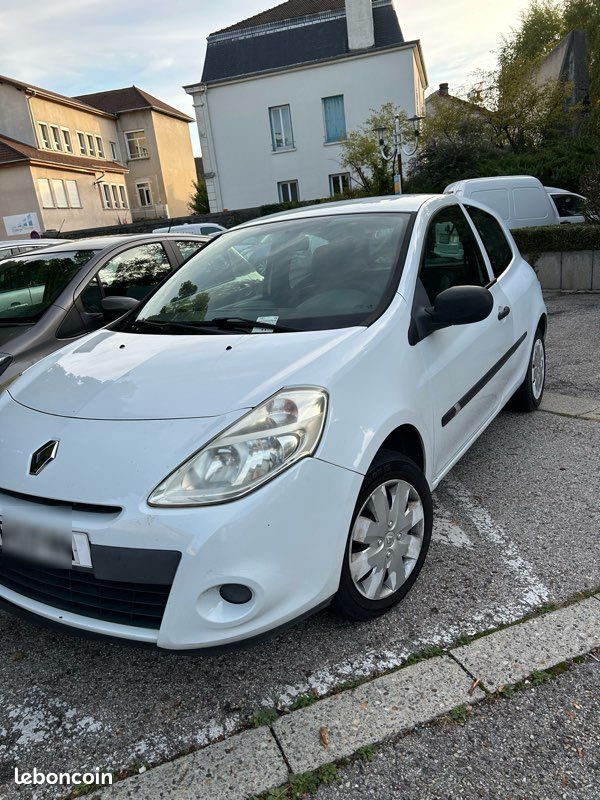 Clio 3 (image 1)