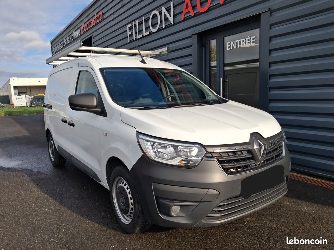 Renault Express Van 1.5 Blue dCi 95ch Confort 22 + GALERIE + ATTELAGE (image 2)