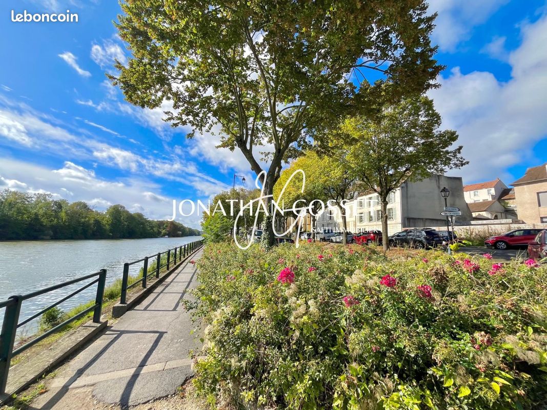 Appartement 5 pièces 176 m² · à Andrésy · 176 m² · 259 000 €