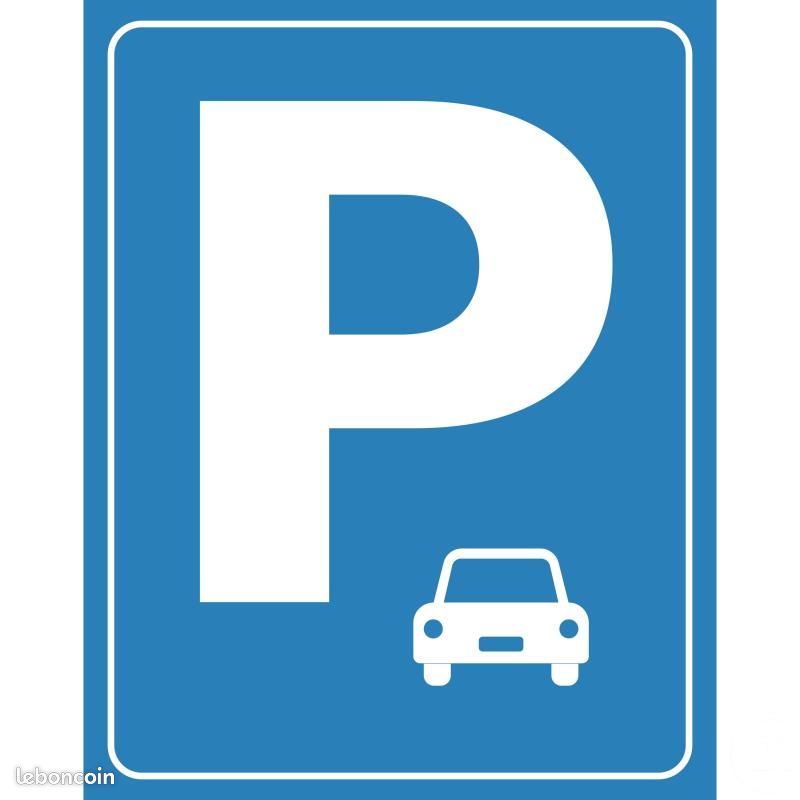 Parking 20 m² · à Brie-Comte-Robert · 20 m² · 140 €/mois