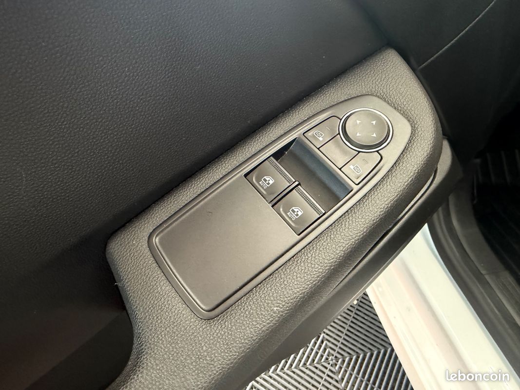 RENAULT CLIO 1.0 TCE 90 EQUILIBRE -APPLE CAR PLAY-GARANTIE 6 MOIs (image 28)