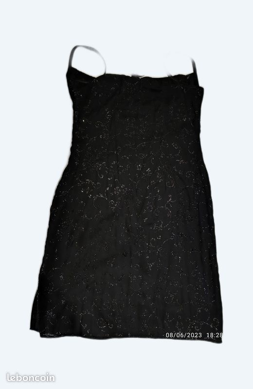 Robe (image 1)