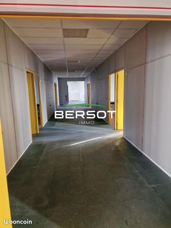 https://img.leboncoin.fr/api/v1/lbcpb1/images/2a/66/36/2a6636ef6518f4bcf70e82ea18fee9a61e4e43b7.jpg?rule=ad-image