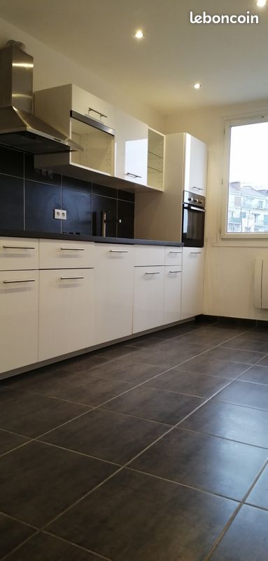 Appartement 2 pièces 54 m² · à Grenoble · 54 m² · 145 000 €