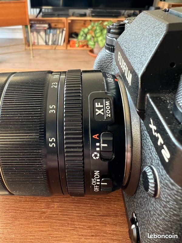 Fujifilm X-T4 avec objectif XF 18-55mm 1:2.8-4.0 R LM OIS noir pas cher