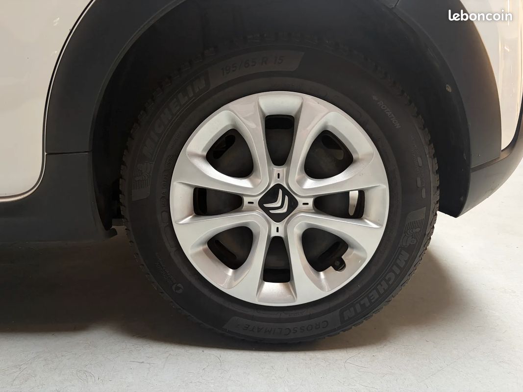 Citroen C3 Feel 82 ch - Origine France - Courroie effectuée - Radars de recul - GPS (image 31)