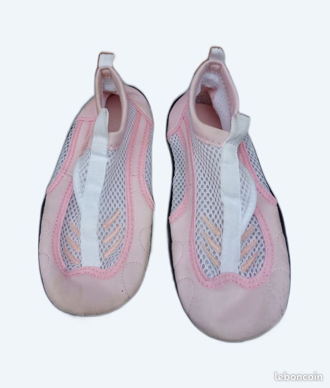 Chaussures plage aquatiques (image 1)