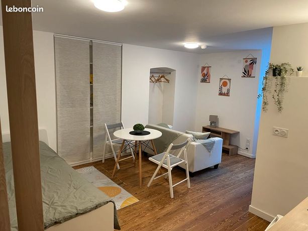 Studio 23m2 meublé entièrement rénové au centre du vieux Montmélian