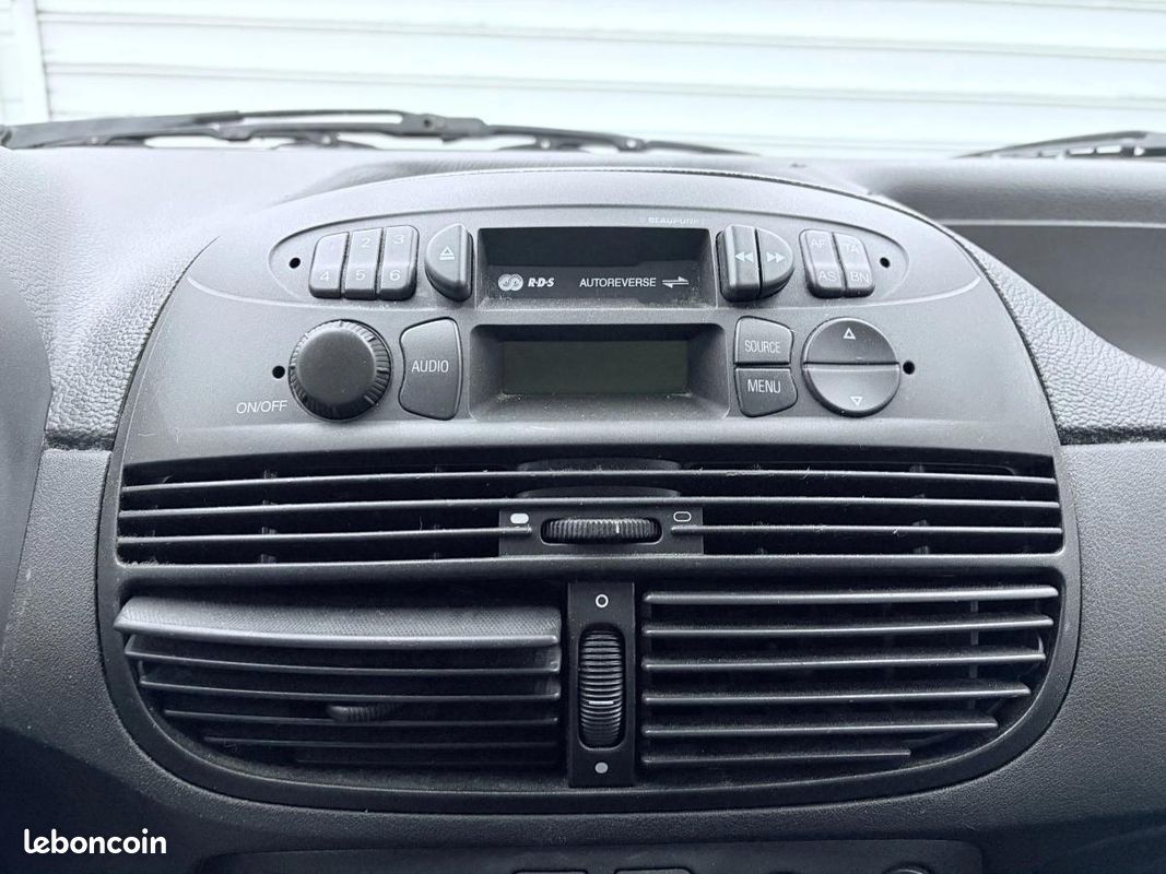 Fiat Punto 1.2 i 60 Clim / kit distribution neuf (image 13)