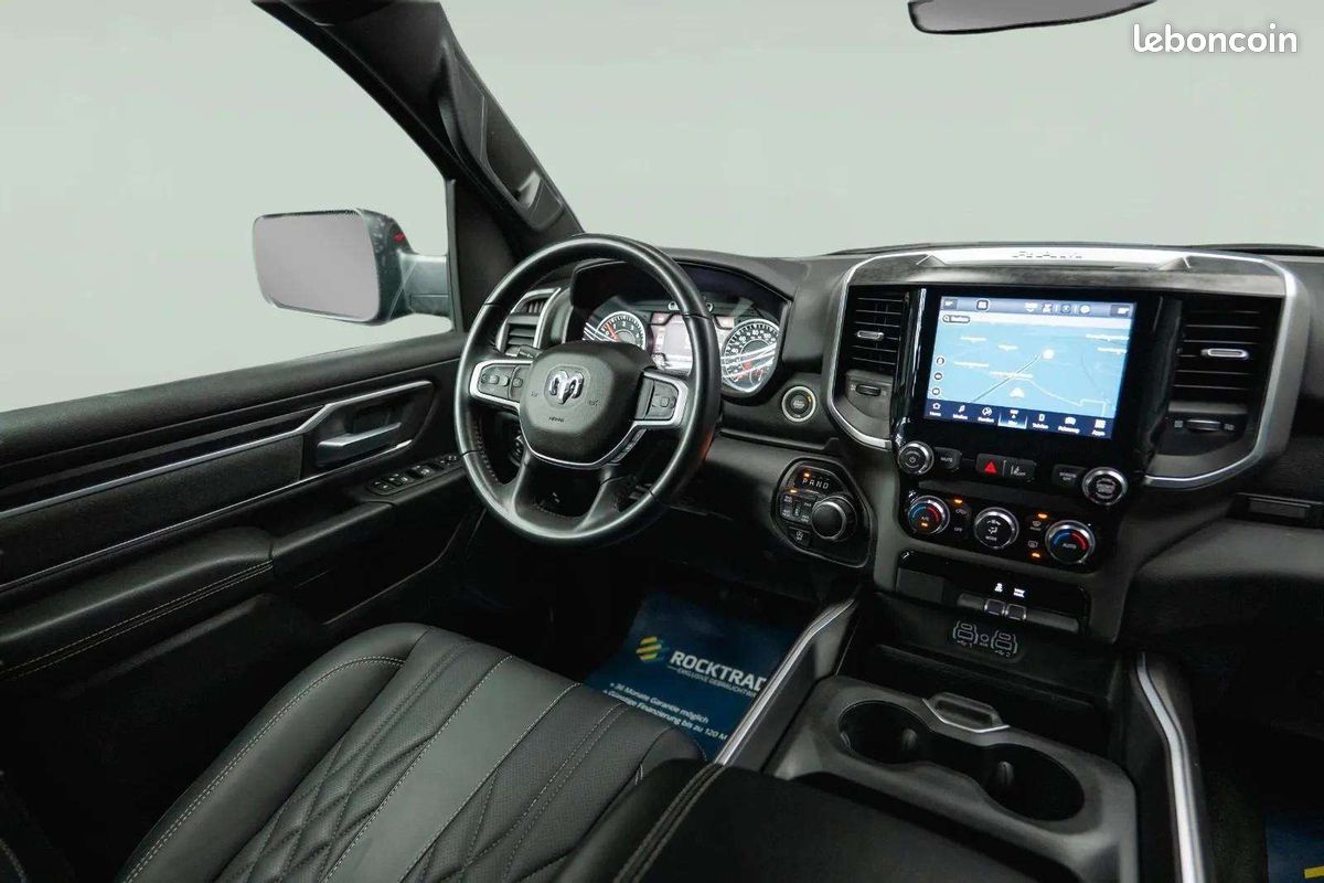 Dodge RAM 5.7 V8 HEMI 4x4 * Sport * Pack Offroad Nuit * TVA * LED * AHK * *TVA (image 18)