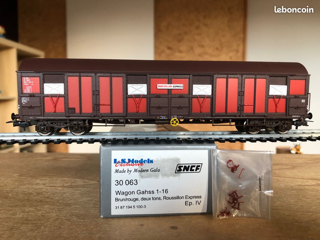Coffret LS Models – 3 Wagons EVS 30663 – Echelle HO (1/87?) – Neuf