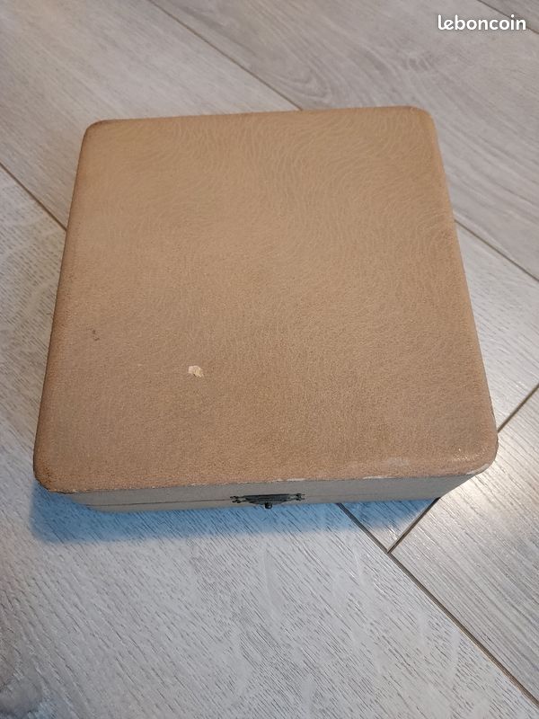 Coffret premier repas vintage (image 4)