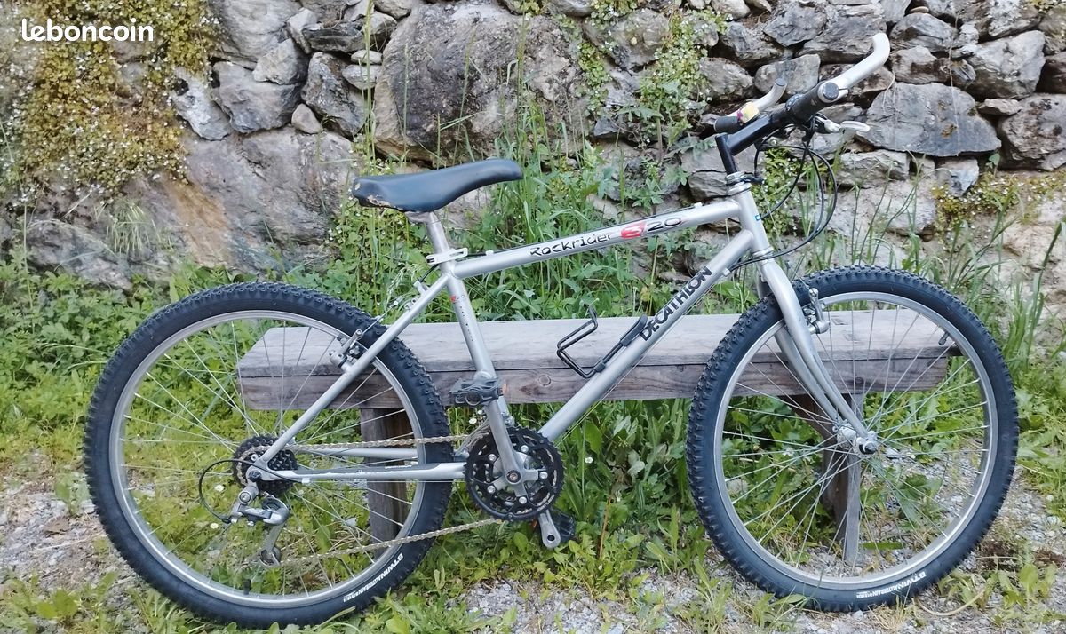 Vélo Decathlon Rockrider 320 20 pouces Vélos - Main Image