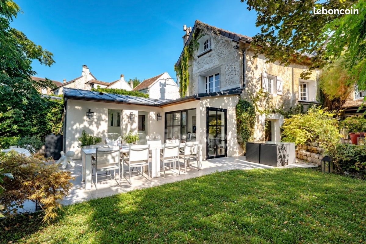Maison 8 pièces 200 m² · à Triel-sur-Seine · 200 m² · 780 000 €