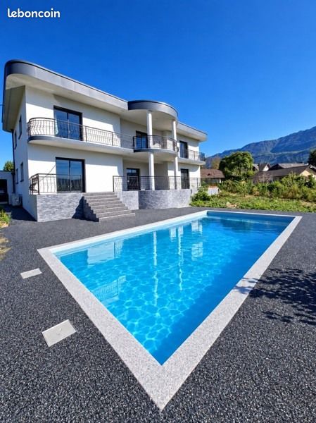 Maison 8 pièces 261 m² · à Chambéry · 261 m² · 1 442 000 €