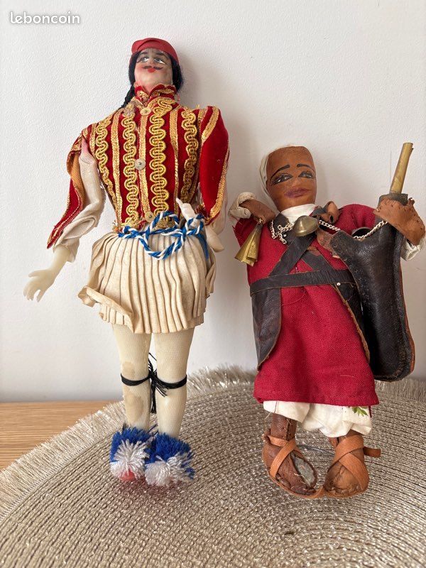 Deux poupées musiciennes en porcelaine | Kaufen auf
