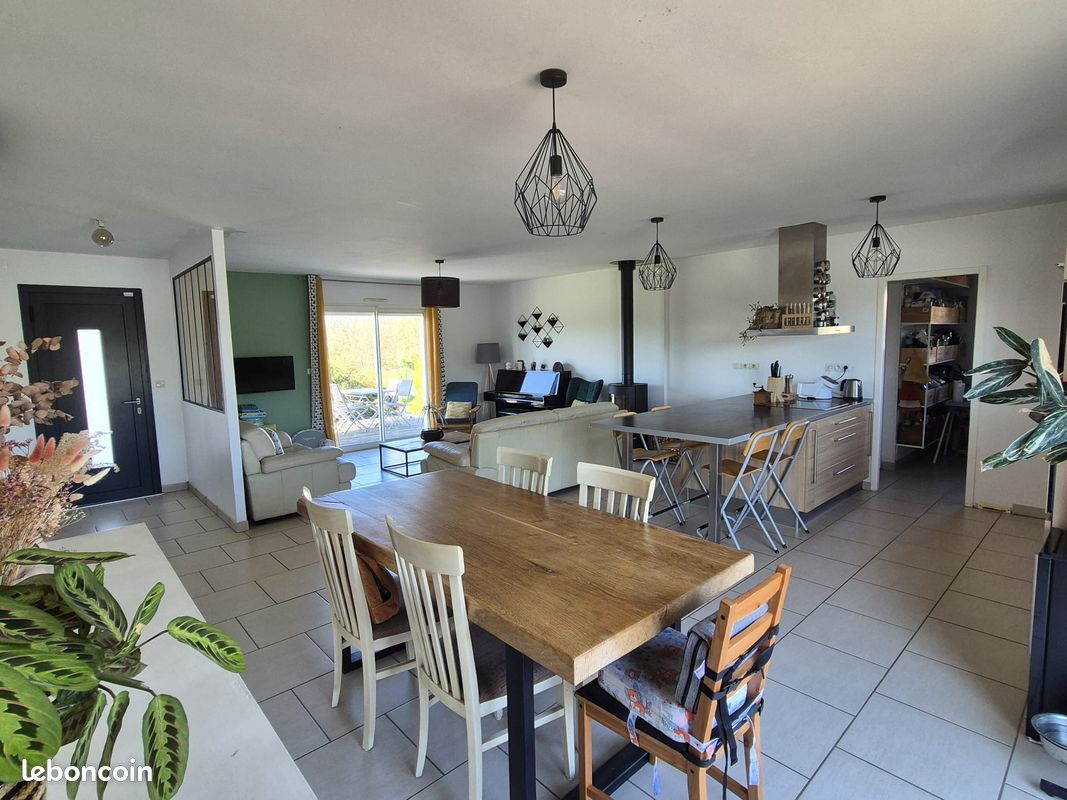 Maison 5 pièces 110 m² · à Sauveterre-de-Guyenne · 110 m² · 274 300 €