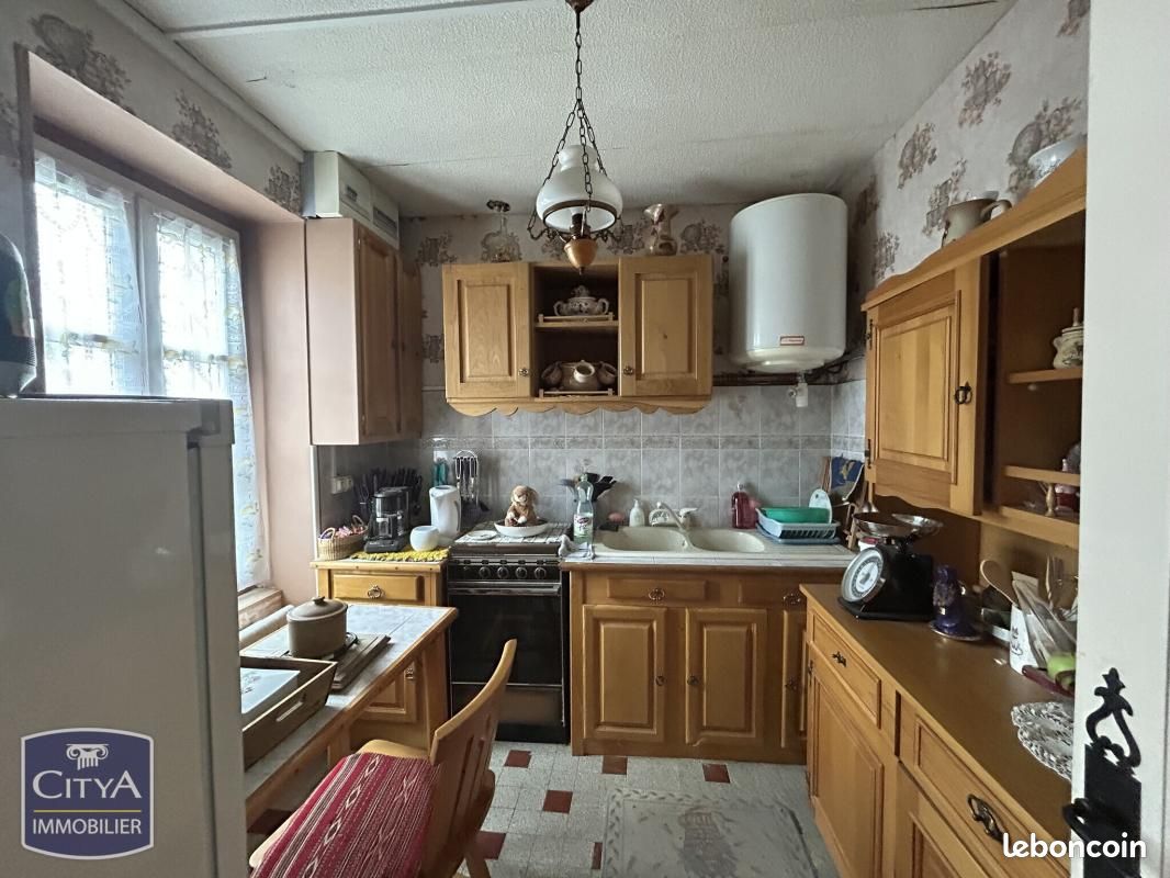 Appartement 3 pièces 66 m² · à Roanne · 66 m² · 65 000 €