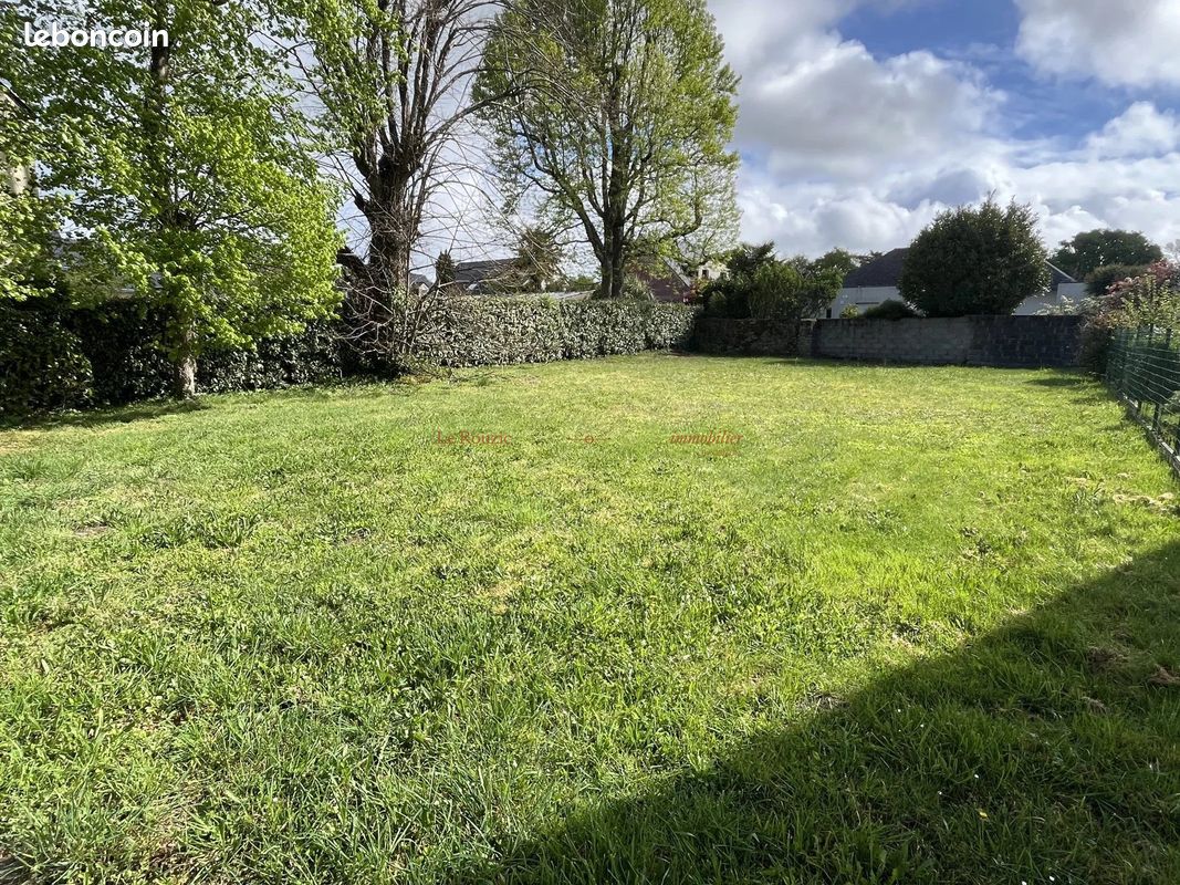 Terrain 668 m² · à Theix-Noyalo · 668 m² · 212 000 €